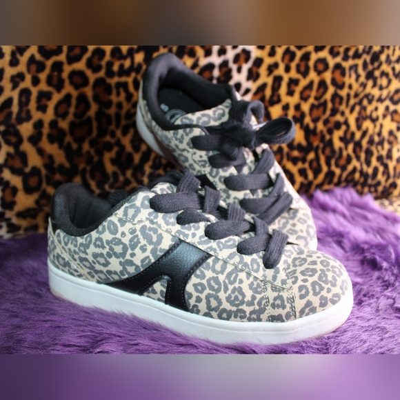 Wonder Nation Leopard Print Kids Sneakers - Picture 1 of 4